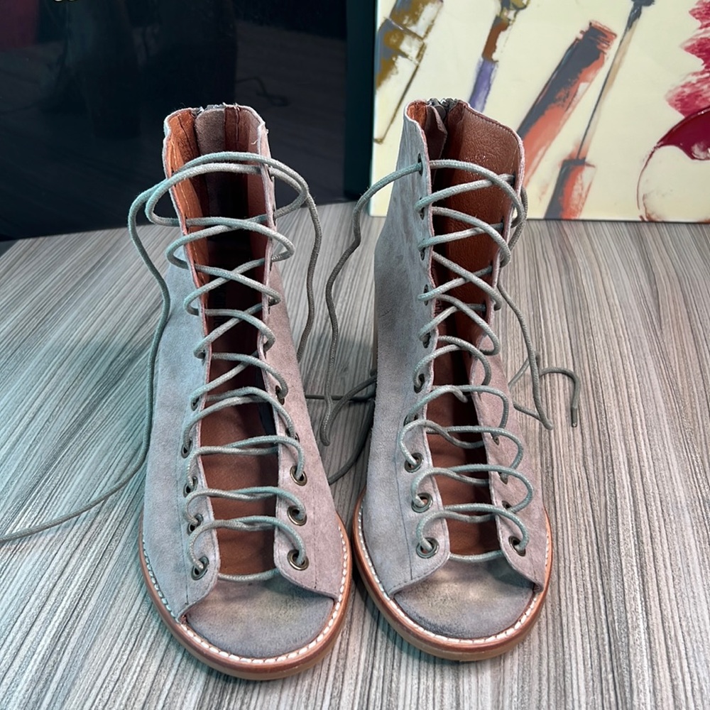 Jeffrey Campbell Cors Lace Up Peep Toe Wedges Suede 9.5